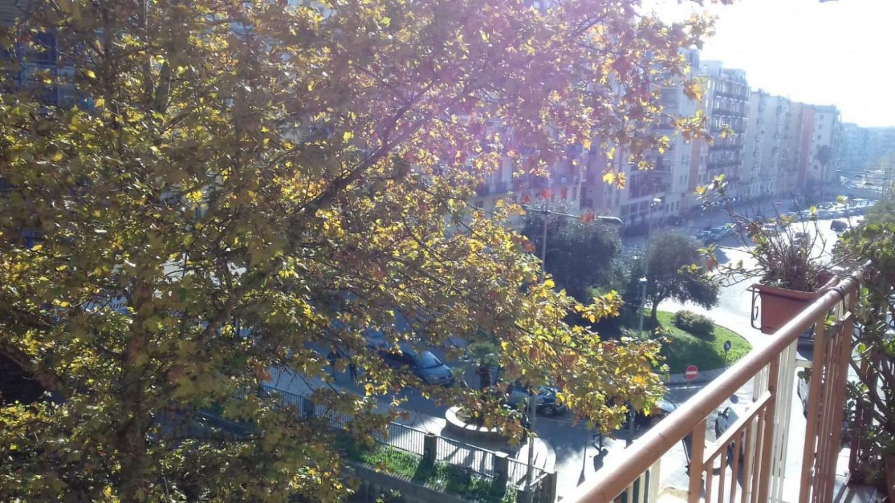 Casa Family & Friends Bed and Breakfast Σαλέρνο Εξωτερικό φωτογραφία
