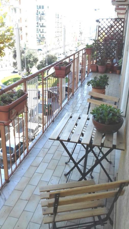 Casa Family & Friends Bed and Breakfast Σαλέρνο Εξωτερικό φωτογραφία