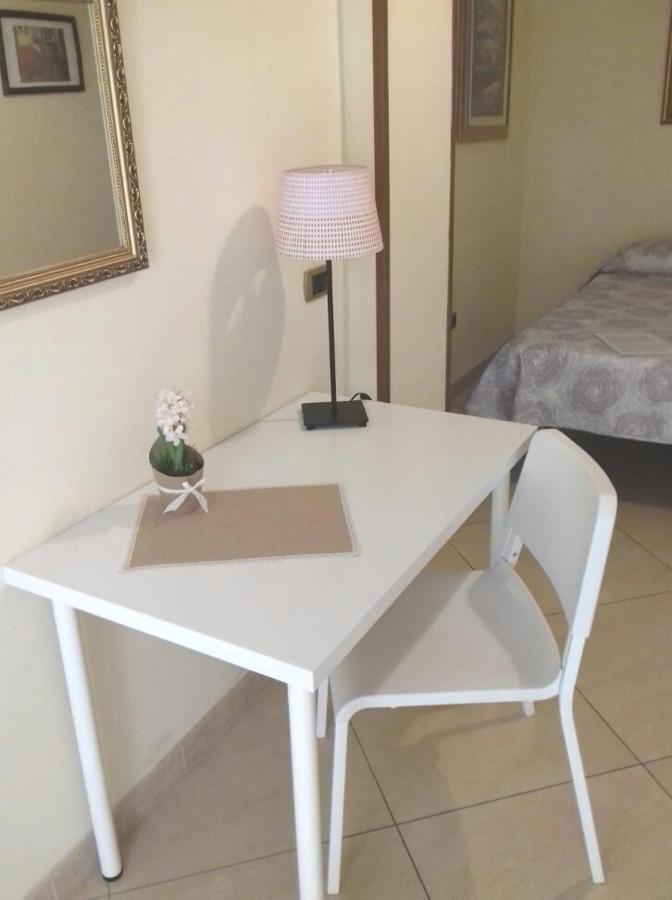 Casa Family & Friends Bed and Breakfast Σαλέρνο Εξωτερικό φωτογραφία